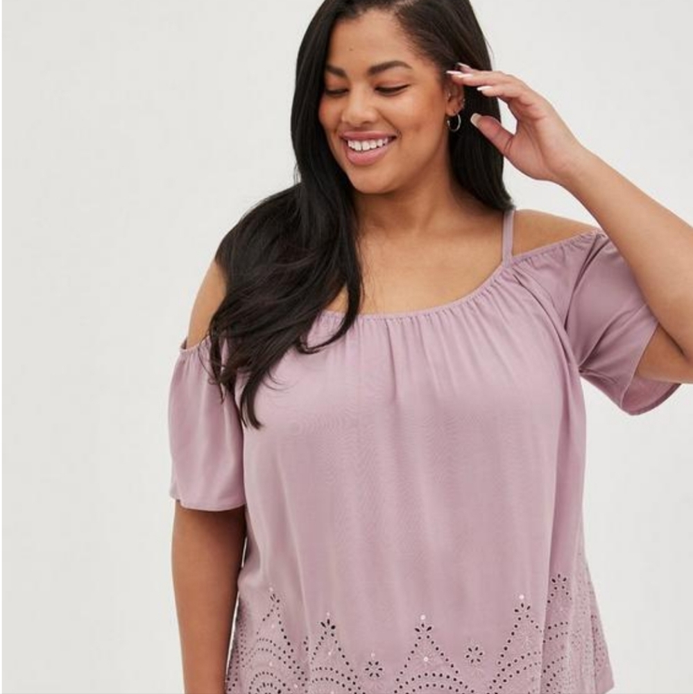 Torrid Cold Shoulder Top Size 2